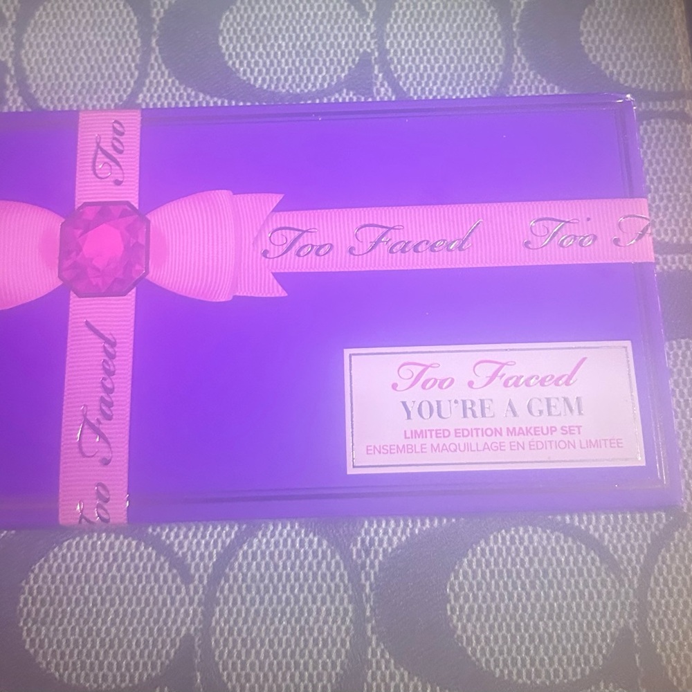 Too faced you're a gem limited edition set
